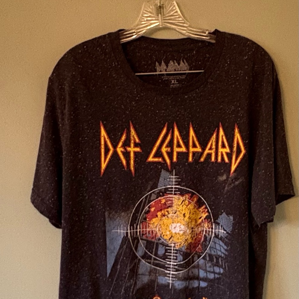 Def Leppard Pyromania Black Graphic Unisex Tee size XL 2018